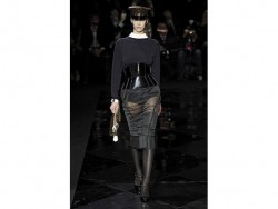 Louis Vuitton - Paris Fall 2011 / Winter 2012