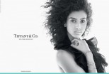 Modelka Imaan Hammam pro Tiffany - fotografie 6