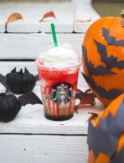 Starbucks pedstavuje halloweenskou limitku Frapula Frappuccino