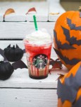Starbucks představuje halloweenskou limitku Frapula Frappuccino